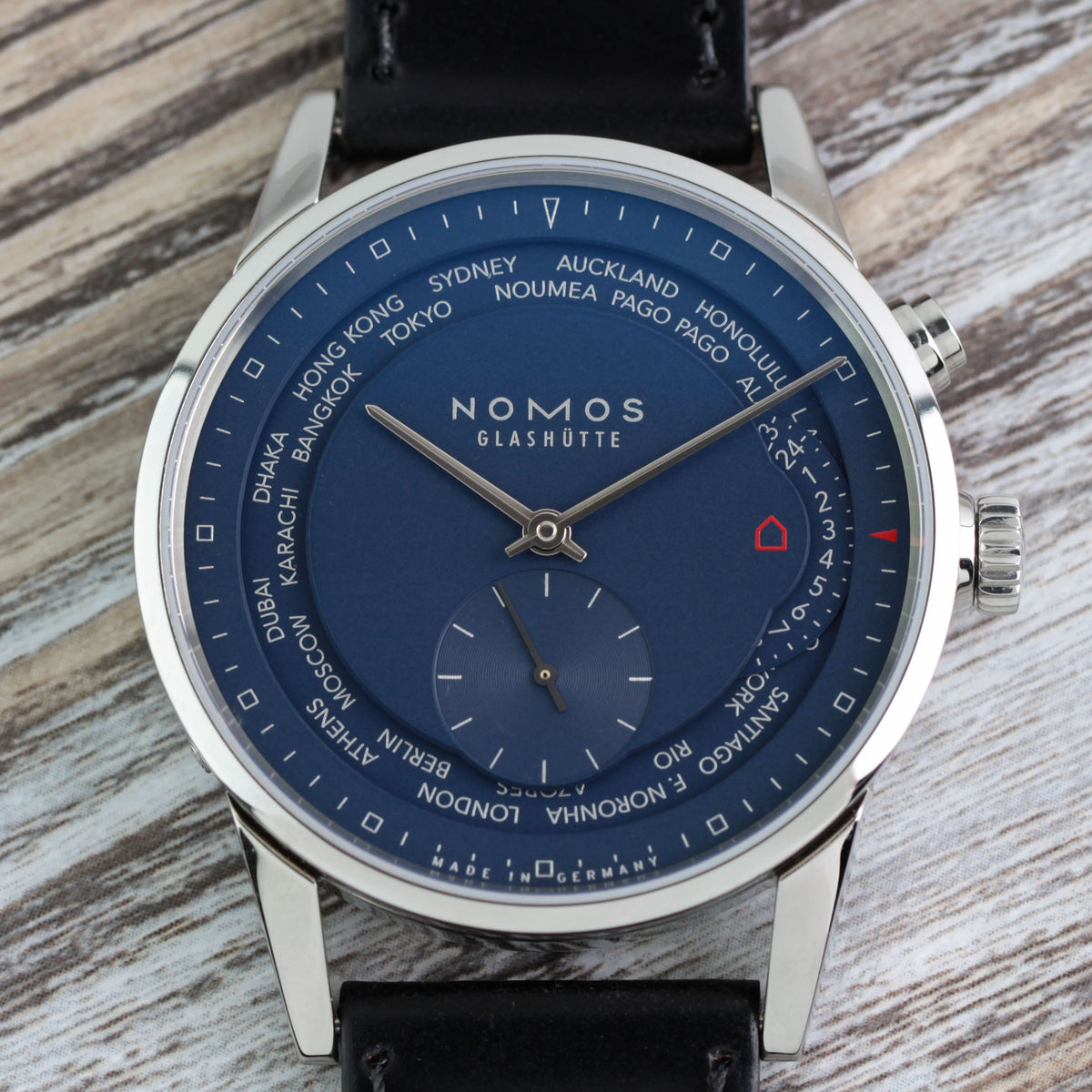 Nomos 807 2025