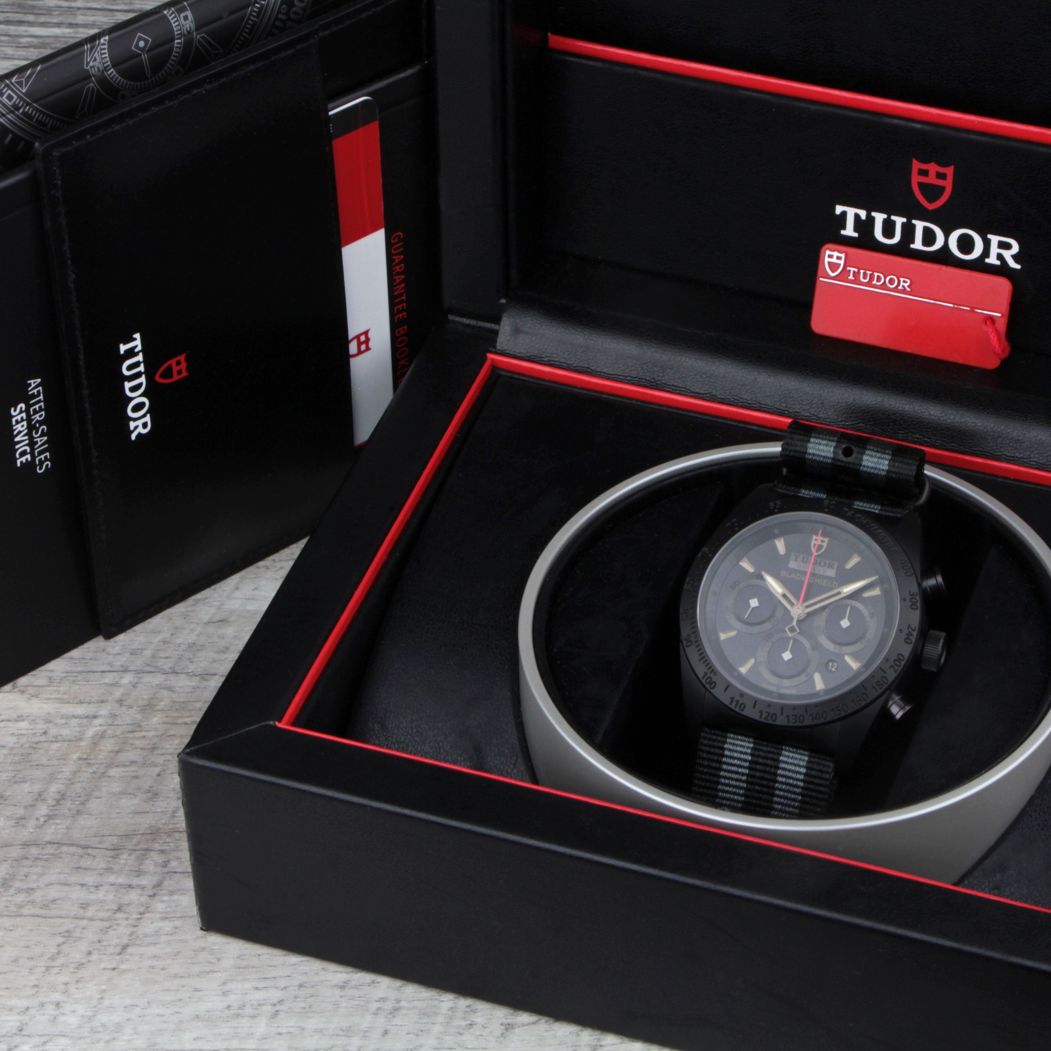 Tudor 2018 Fastrider Black Shield Ref.42000CN
